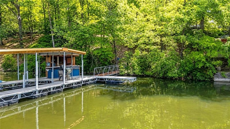 Stagecoach Ln, Gravois Mills, MO 65037