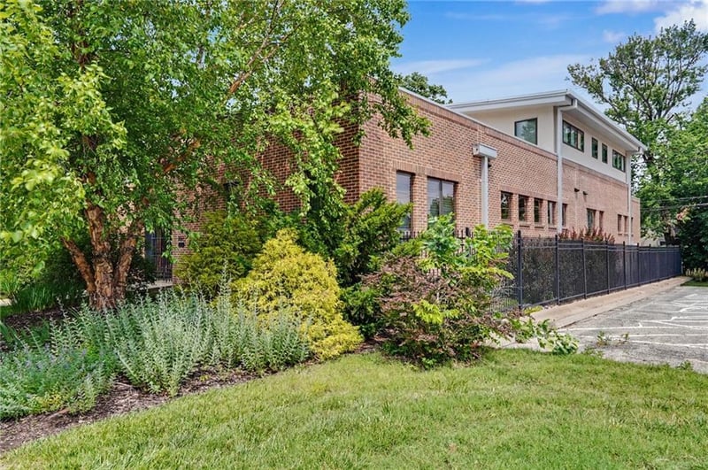 832 Ohio St, Lawrence, KS 66044