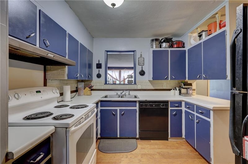 2205 Lincoln Ave, Baxter Springs, KS 66713