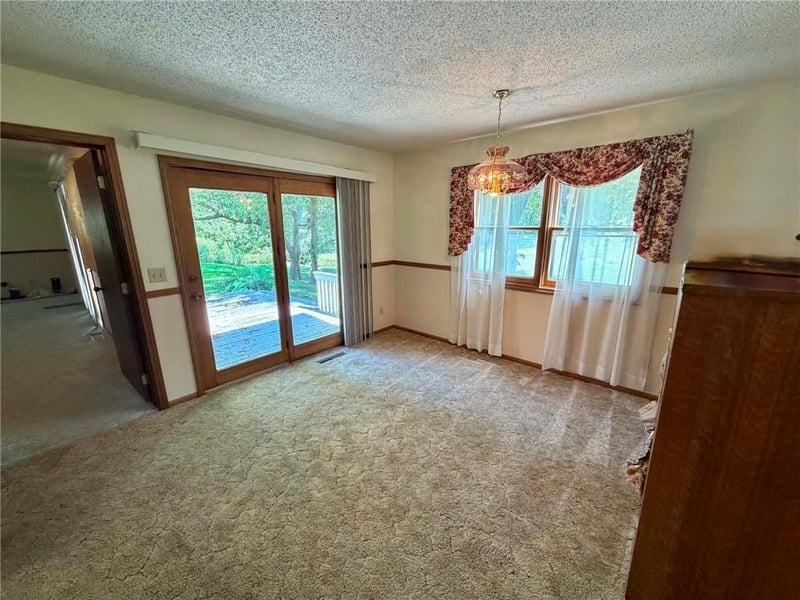627 W Edwards St, Maryville, MO 64468