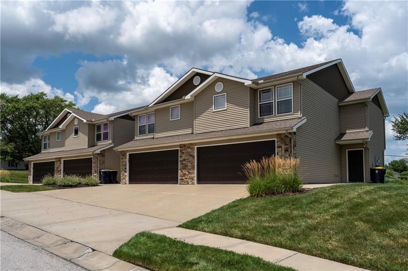 9517 N Baltimore Ave, Kansas City, MO 64155