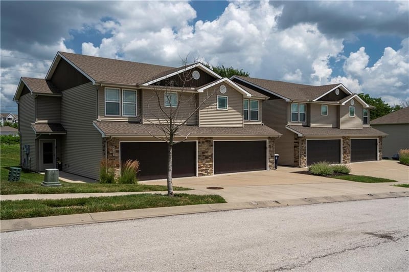 9517 N Baltimore Ave, Kansas City, MO 64155