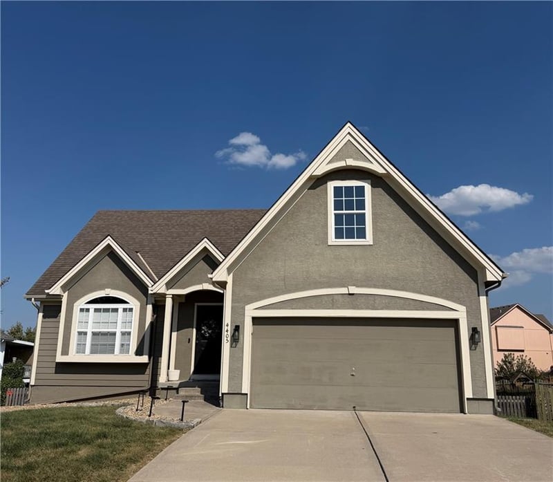 4405 SW Flintrock Dr, Lee's Summit, MO 64082