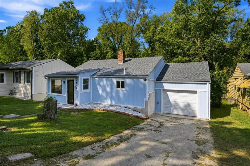 1712 S Brookside Ave, Independence, MO 64052