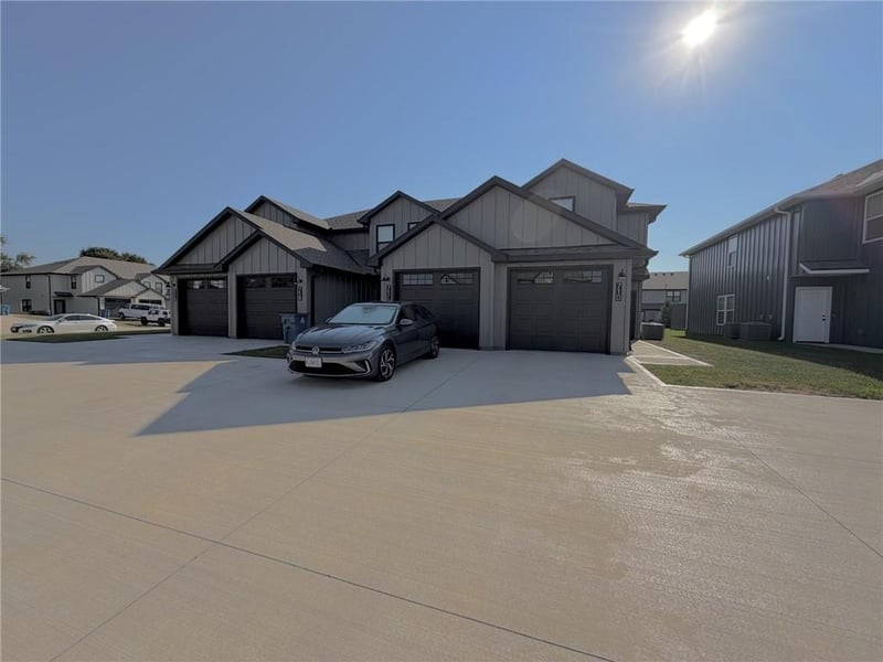 71 C SE 351 Rd, Warrensburg, MO 64093