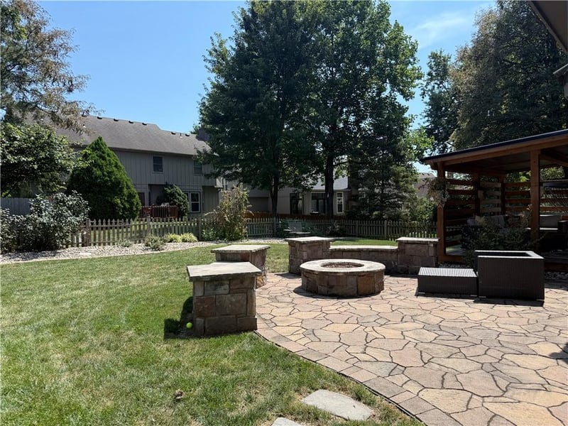 12317 Walmer St, Overland Park, KS 66209