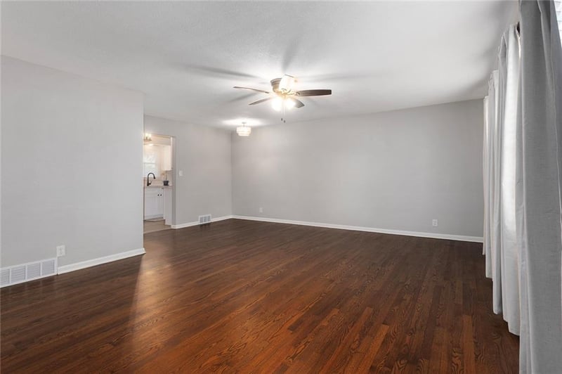 24 Virginia Dr, Liberty, MO 64068
