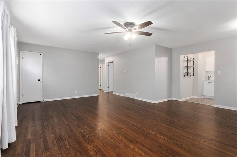 24 Virginia Dr, Liberty, MO 64068
