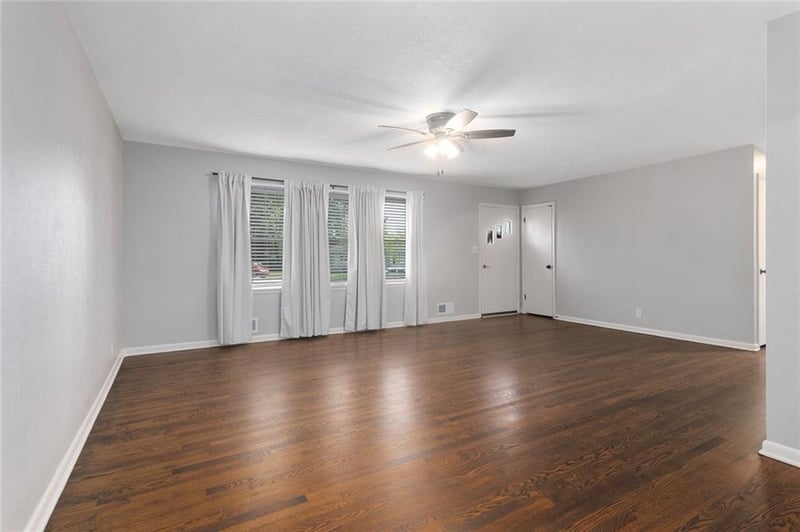 24 Virginia Dr, Liberty, MO 64068
