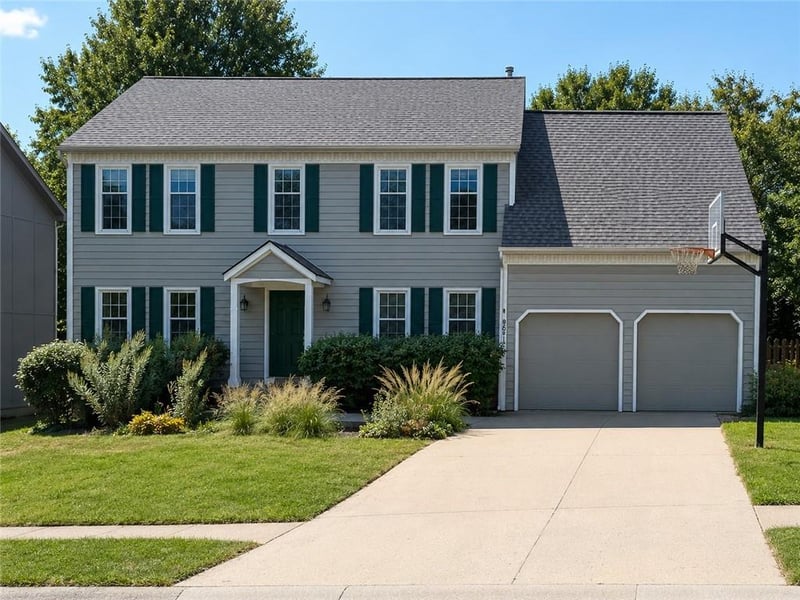 9601 W 129 St, Overland Park, KS 66213