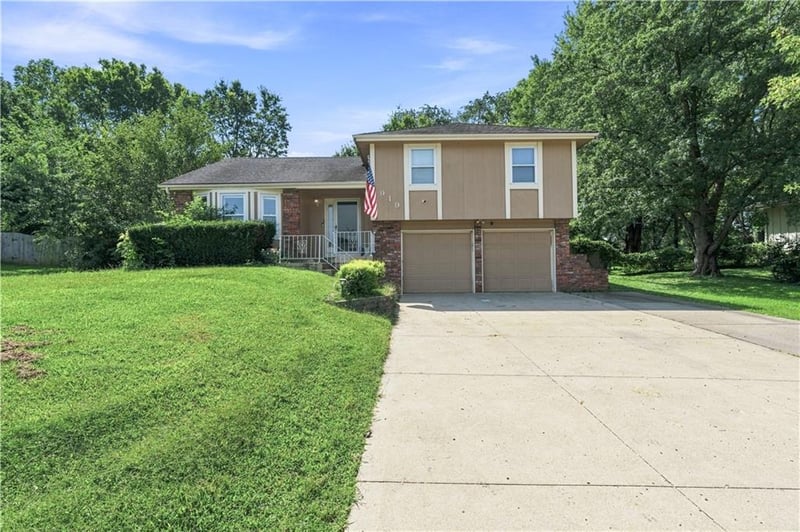 919 NE 112th Ter, Kansas City, MO 64155
