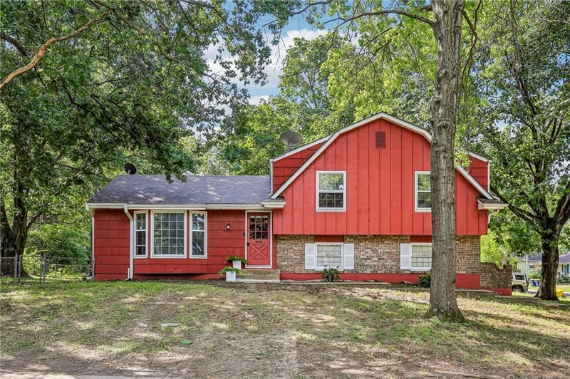 8201 E 104th St, Kansas City, MO 64134