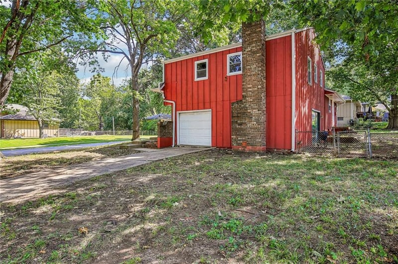 8201 E 104th St, Kansas City, MO 64134