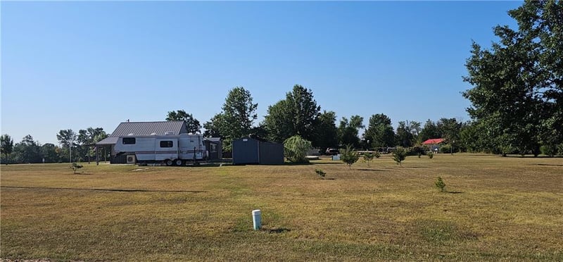27307 Sunset Dr, Clinton, MO 64735