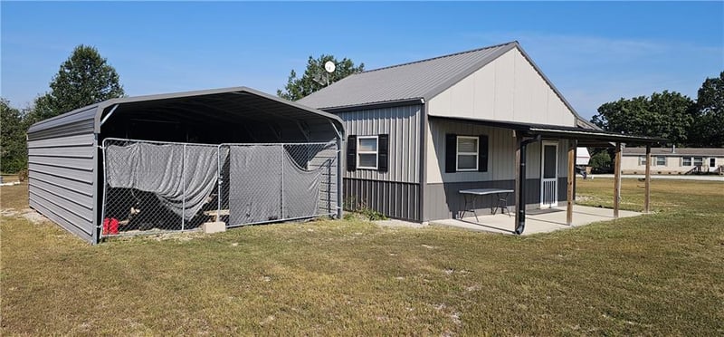 27307 Sunset Dr, Clinton, MO 64735
