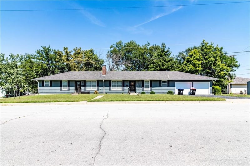 201-203 E Russell Ave, Warrensburg, MO 64093
