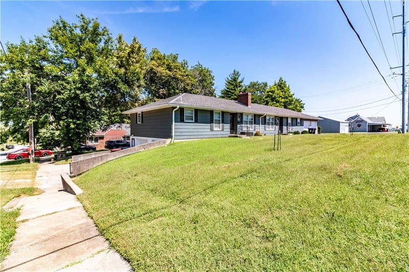 201-203 E Russell Ave, Warrensburg, MO 64093