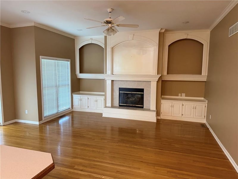 1403 NE Glenfield Ct, Blue Springs, MO 64014