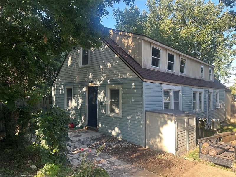 705 S Logan Ave, Independence, MO 64050