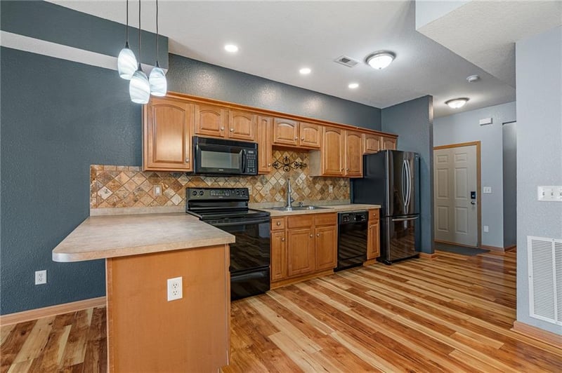 844 S Woodson Ct, Gardner, KS 66030