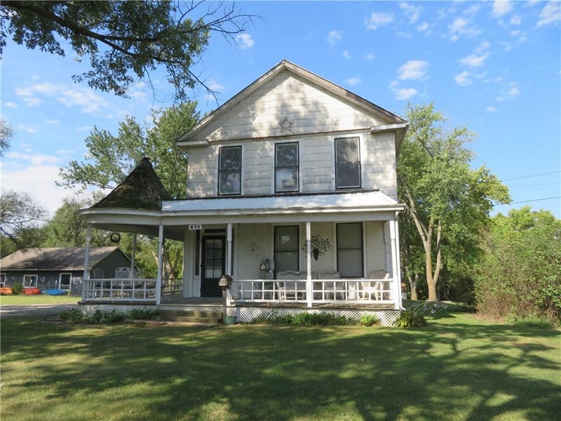 410 Linn St, Valley Falls, KS 66088