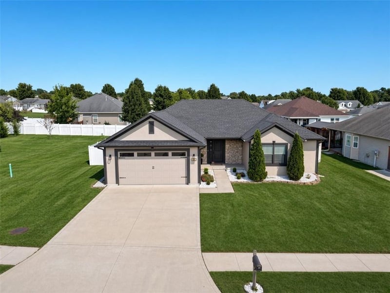 504 Katy Cir, Sedalia, MO 65301