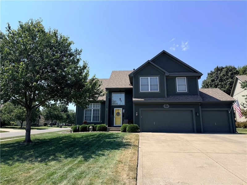 1008 SW 11th Cir, Lee's Summit, MO 64081