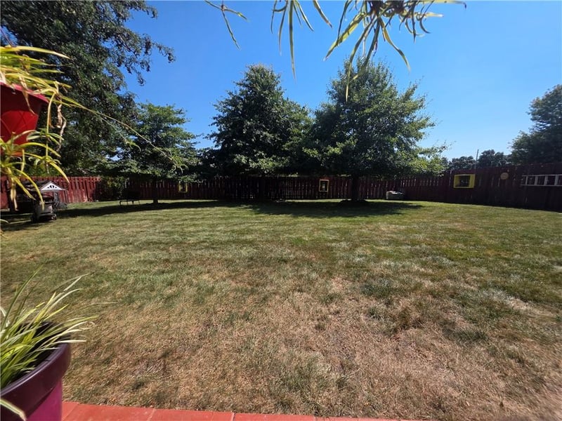 1009 NE Florence Ave, Lee's Summit, MO 64086