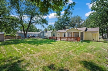 7937 Pennsylvania Ave, Kansas City, MO 64114