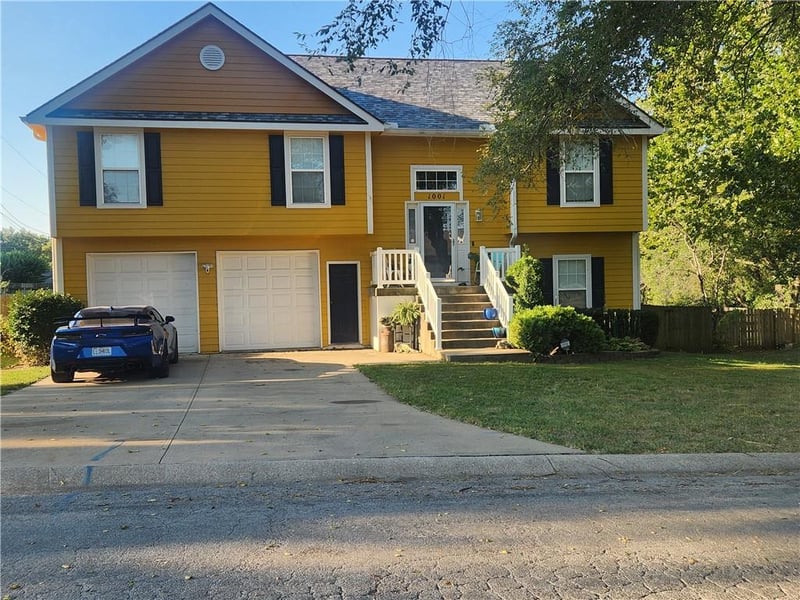 1001 Ash St, Harrisonville, MO 64701