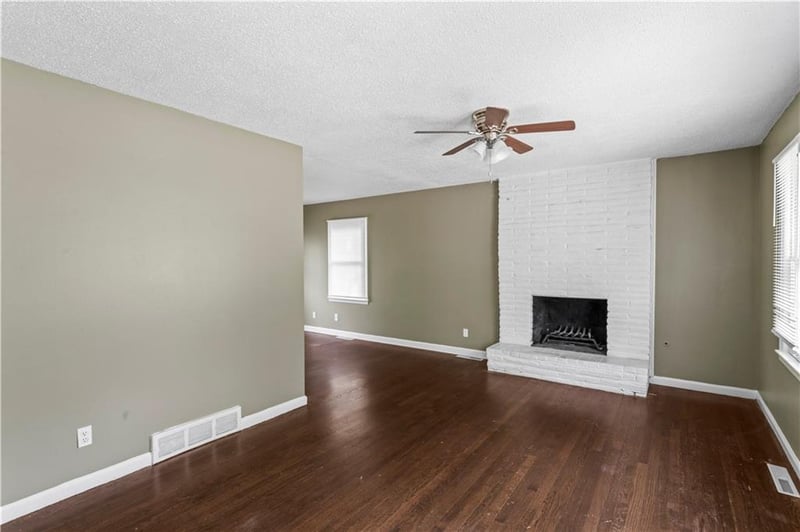 5906 E 97th St, Kansas City, MO 64134