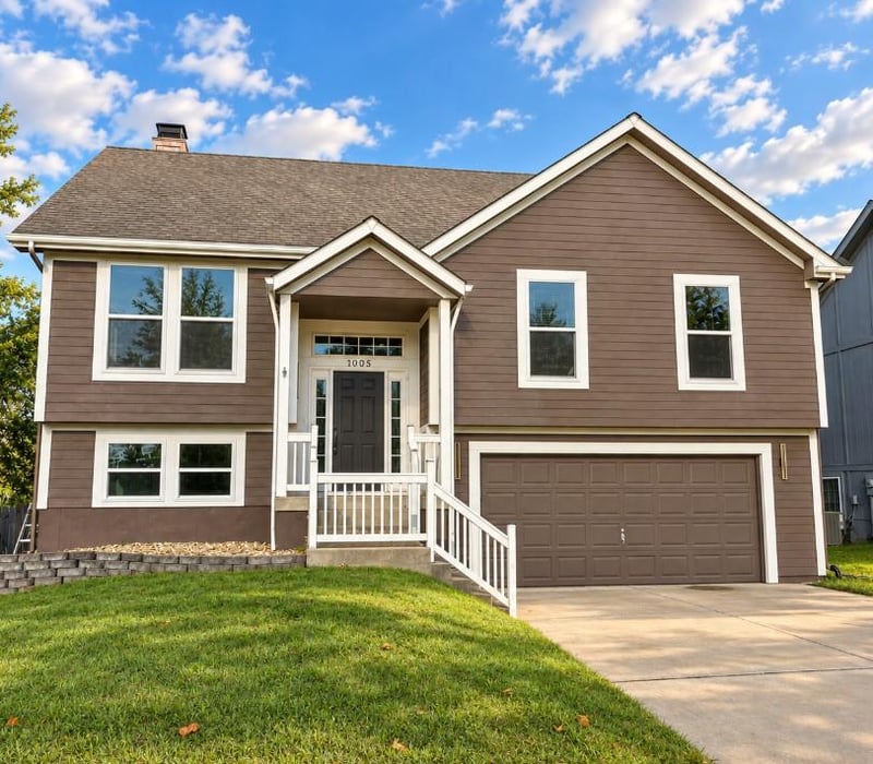 1005 N Clinton St, Olathe, KS 66061