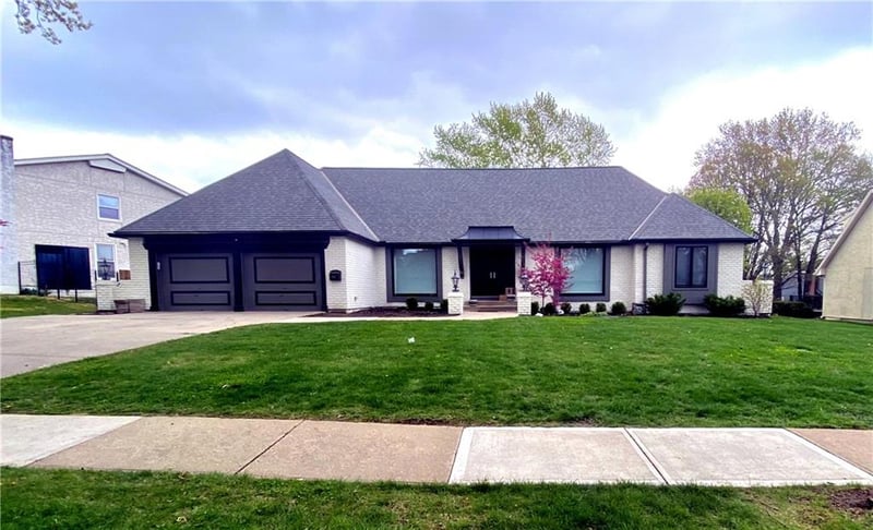 9029 Rosewood Dr, Prairie Village, KS 66207