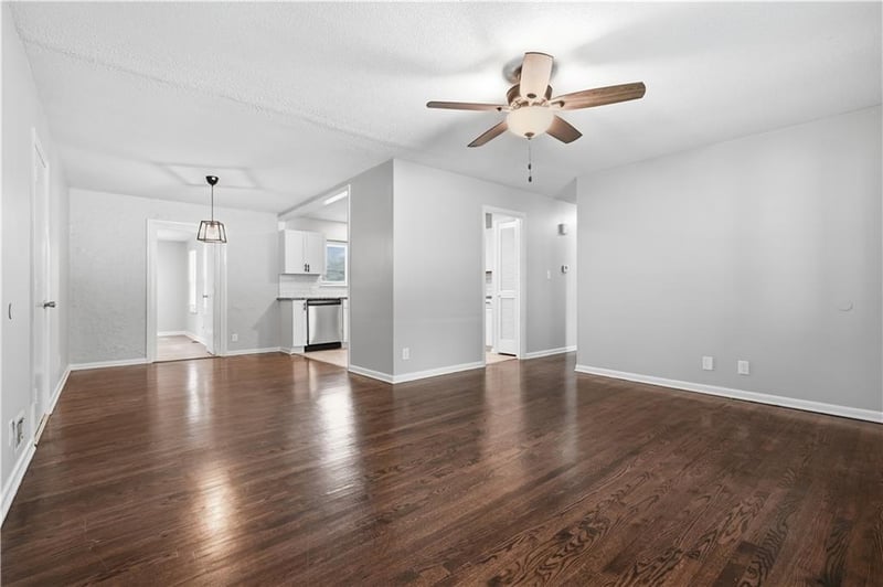 3920 Crane Ave, Independence, MO 64055