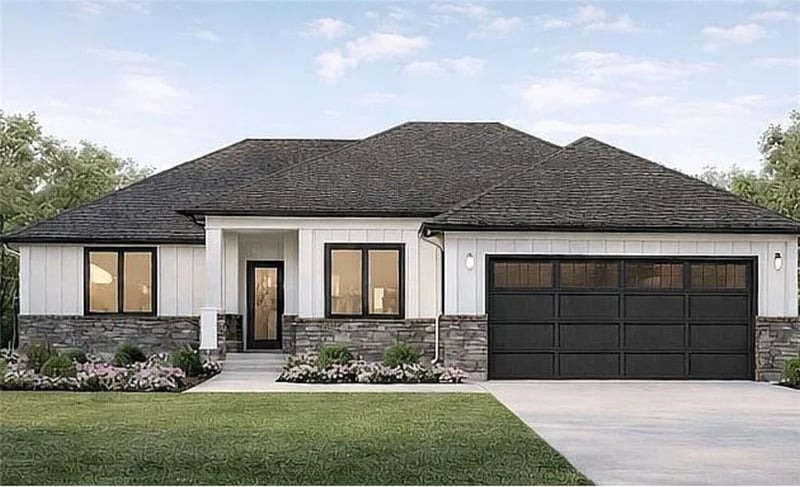 1415 Thomas Dr, Louisburg, KS 66053
