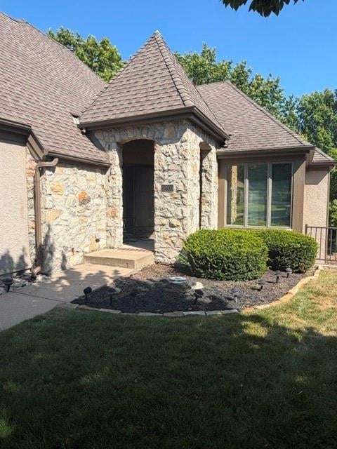 12805 Cedar St, Leawood, KS 66209