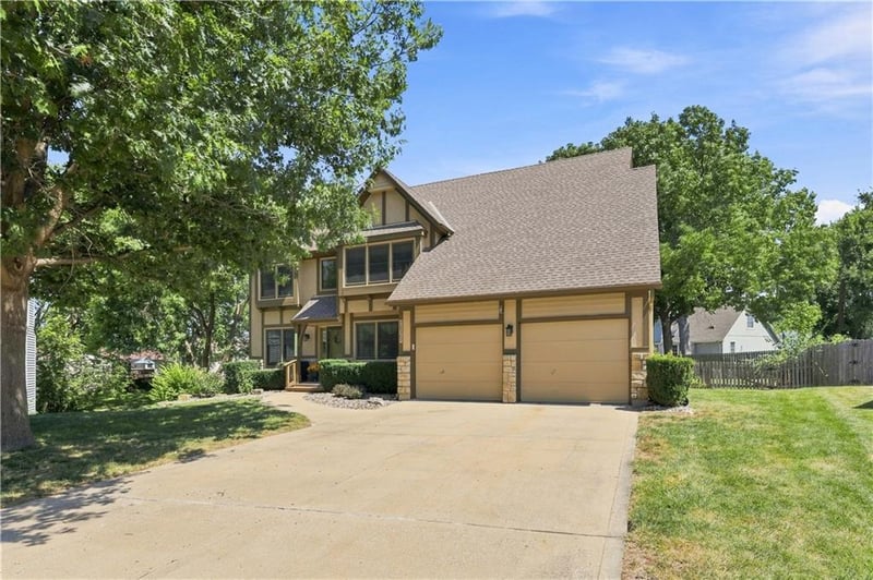 2825 N 103rd St, Kansas City, KS 66109