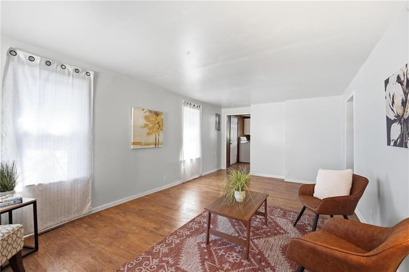 8725 E Smart Ave, Independence, MO 64053