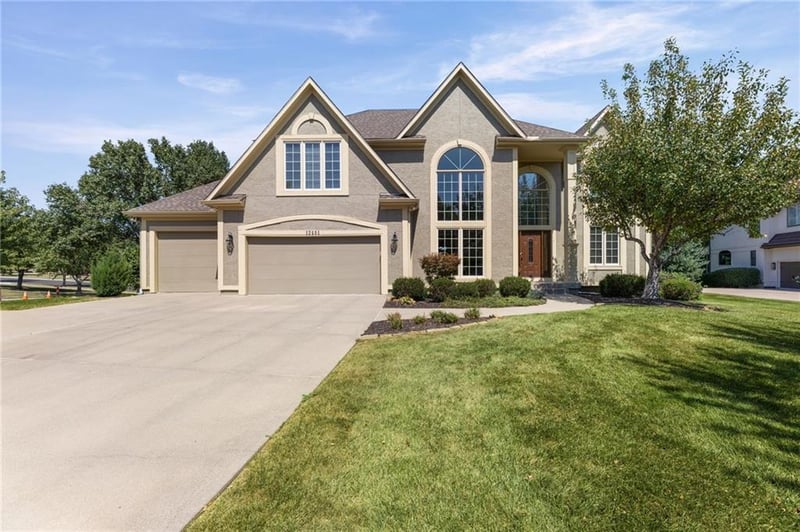 12401 W 129th St, Overland Park, KS 66213