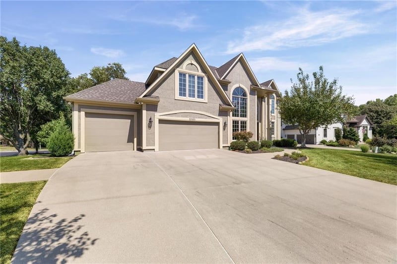 12401 W 129th St, Overland Park, KS 66213