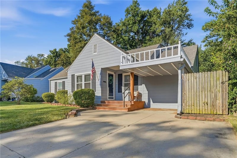 5330 Rosewood St, Roeland Park, KS 66205