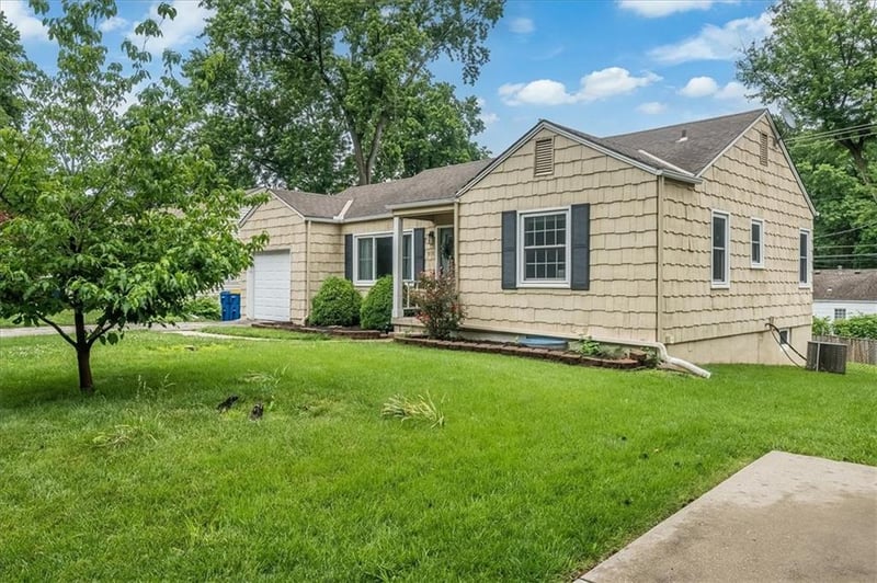5531 Lamar Ave, Mission, KS 66202