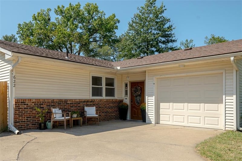 622 E 10th St, Ottawa, KS 66067