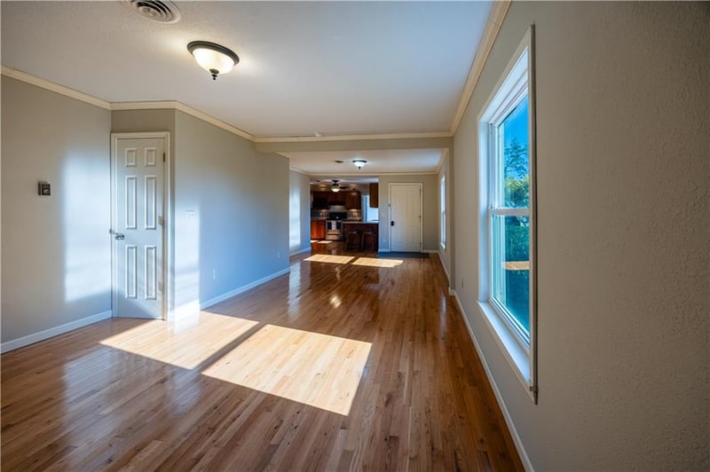 22021 224th St, Maryville, MO 64468