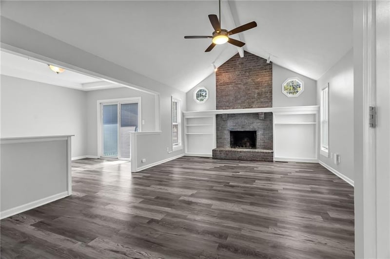 1748 SE Silkwood Ct, Lee's Summit, MO 64063