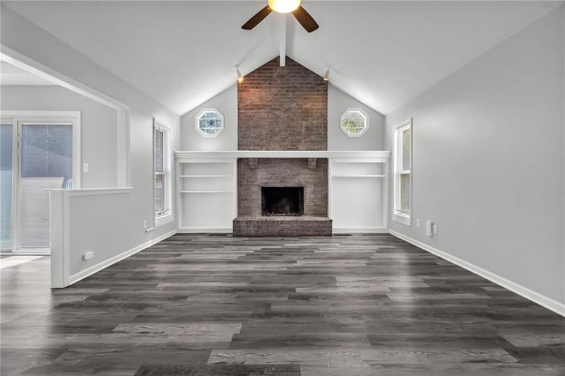 1748 SE Silkwood Ct, Lee's Summit, MO 64063