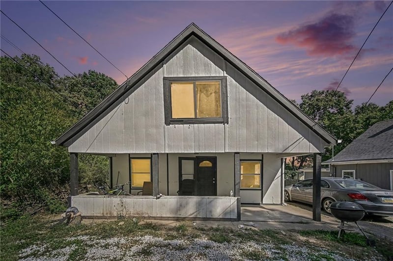 2449 S 12th Ter, Kansas City, KS 66103