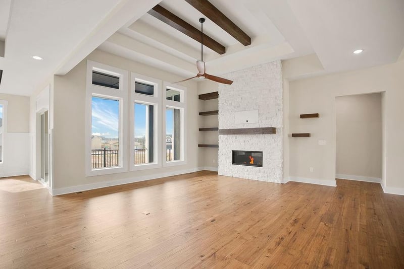 17521 Manor St, Overland Park, KS 66085