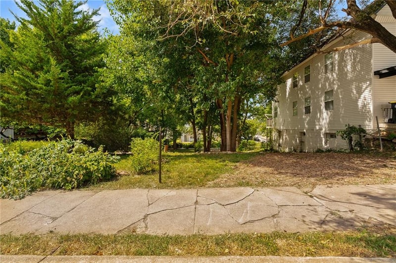 2916 Belleview Ave, Kansas City, MO 64108