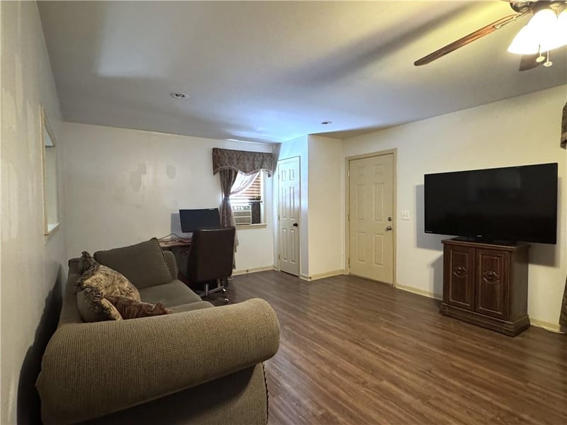 14 Beach Craft Ln, Linn Valley, KS 66040